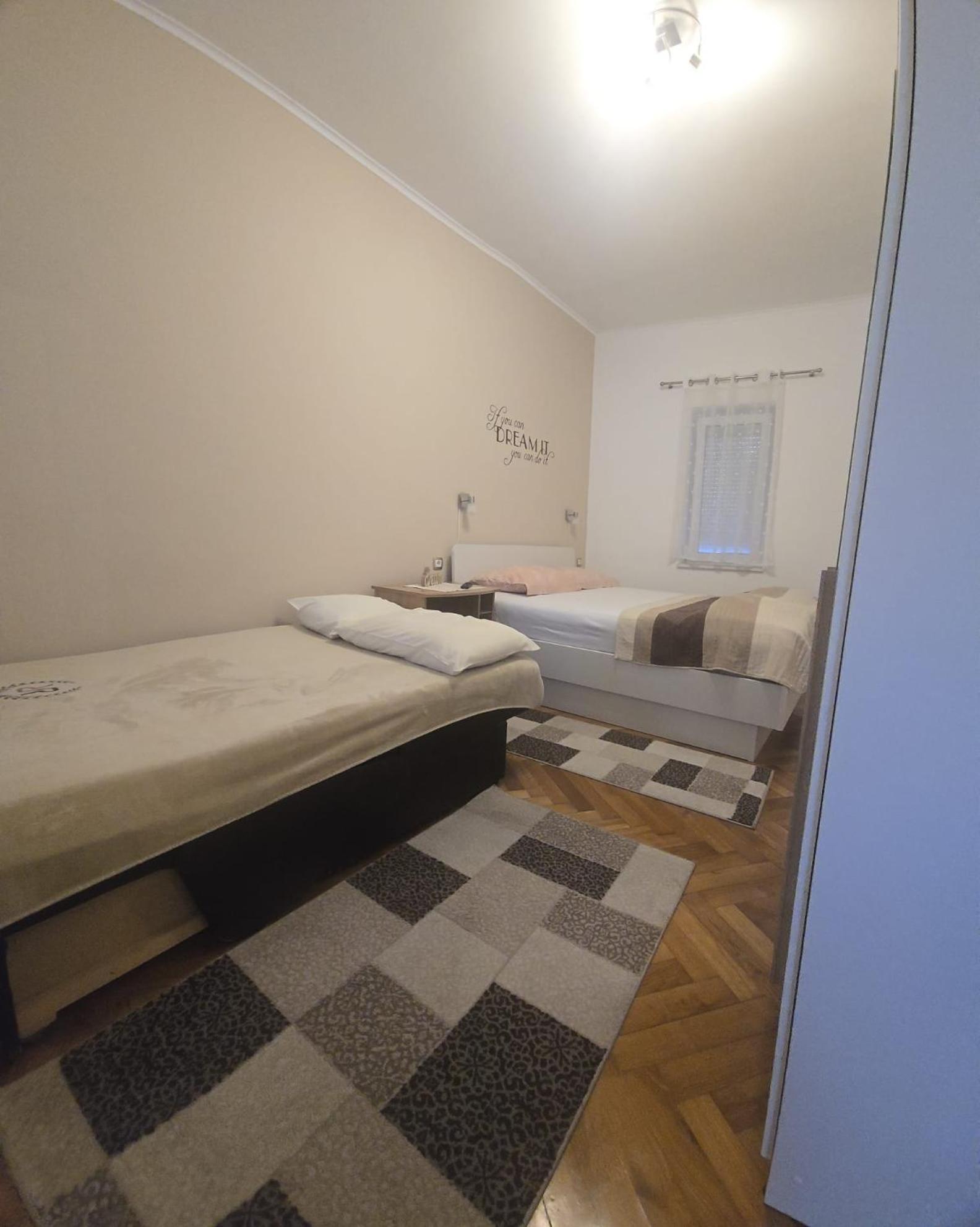 Apartment Sandra 2+2 *** 크리크베니카 외부 사진